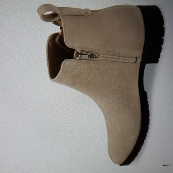 NEW Caslon Brielle Water Resistant Bootie - Picture 12 of 14